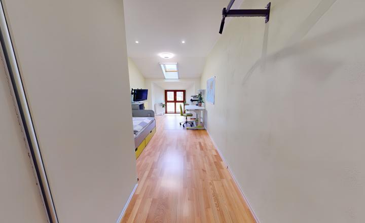 PREDANÉ Atraktívny 4-izbový podkrovný byt (120 m2) s terasou Sp. Nová Ves - fotografia 30