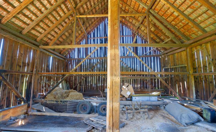 Rodinný dom (1 293 m²) s  veľkou záhradou a stodolou, Domaňovce - fotografia 8