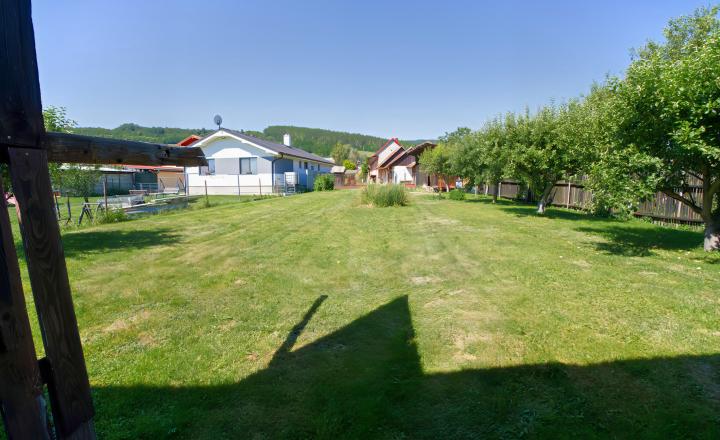 Rodinný dom (1 293 m²) s  veľkou záhradou a stodolou, Domaňovce - fotografia 10