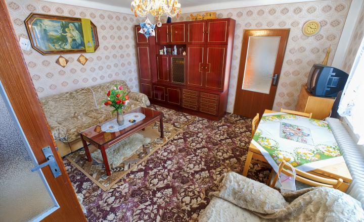 Rodinný dom (1 293 m²) s  veľkou záhradou a stodolou, Domaňovce - fotografia 17