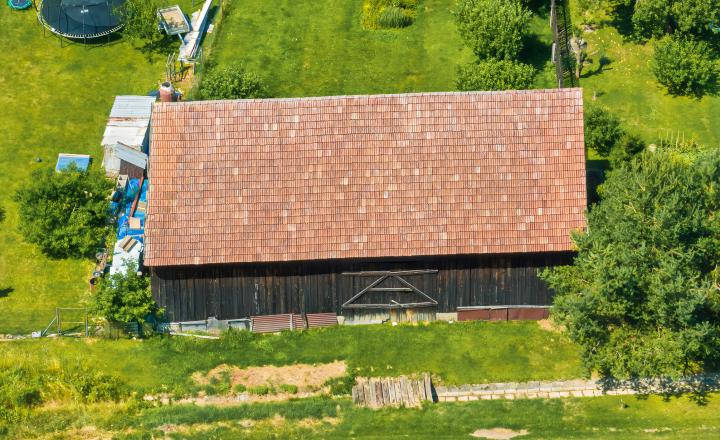 Rodinný dom (1 293 m²) s  veľkou záhradou a stodolou, Domaňovce - fotografia 29