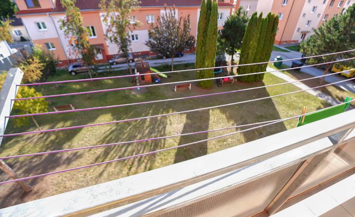 Tehlový byt 3-izbový (73 m²) s 2 balkónmi, centrum Spišská Nová Ves - fotografia 15