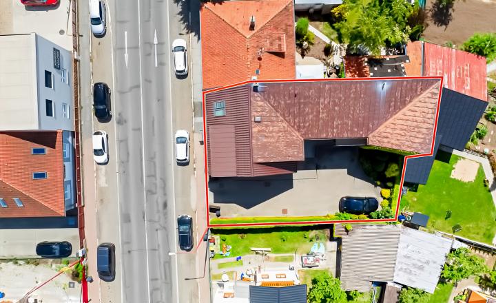 Atraktívny multifunkčný objekt blízko centra Spišská Nová Ves - fotografia 1