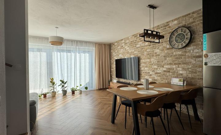 Rodinný dom – novostavba z roku 2022 v obci Studenec - fotografia 5