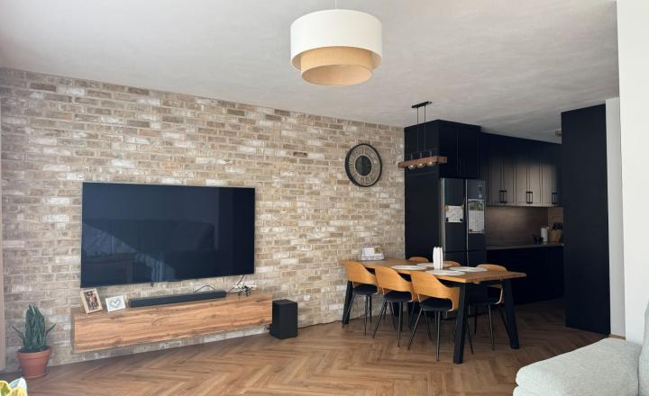 Rodinný dom – novostavba z roku 2022 v obci Studenec - fotografia 11
