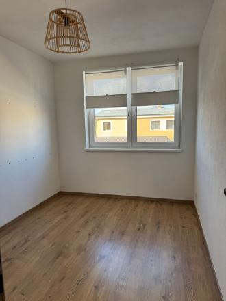 Rodinný dom – novostavba z roku 2022 v obci Studenec - fotografia 19