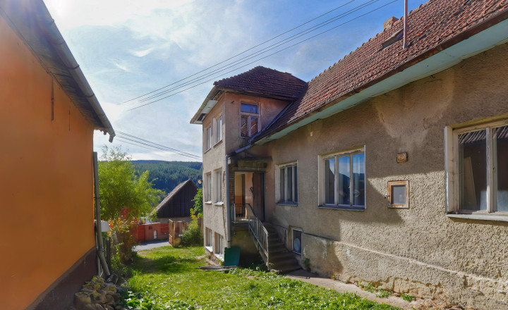 Rodinný dom (828 m²) s hospodárskou budovou, podtatranská obec Važec - fotografia 23