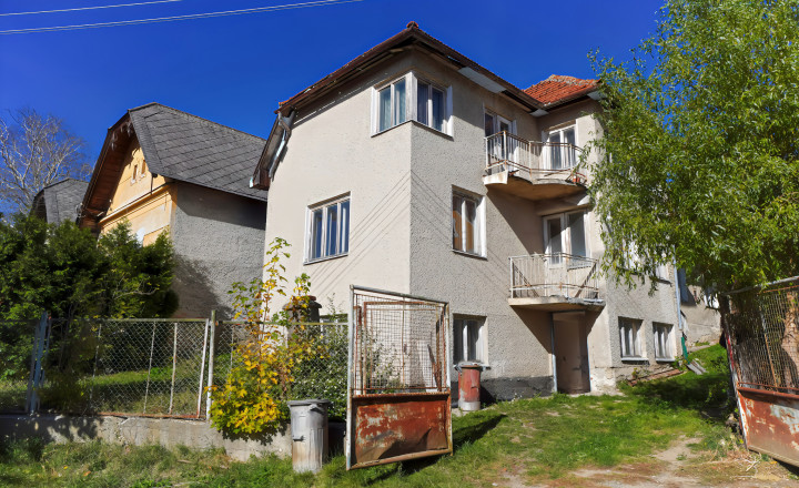 Rodinný dom (828 m²) s hospodárskou budovou, podtatranská obec Važec - fotografia 1