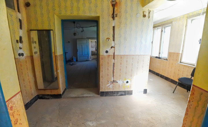 Rodinný dom (828 m²) s hospodárskou budovou, podtatranská obec Važec - fotografia 11