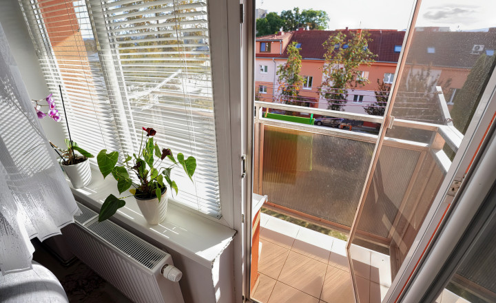 Tehlový byt 3-izbový (73 m²) s 2 balkónmi, centrum Spišská Nová Ves - fotografia 14