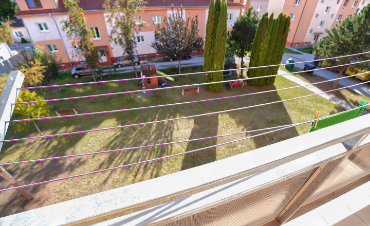 Tehlový byt 3-izbový (73 m²) s 2 balkónmi, centrum Spišská Nová Ves - fotografia 15