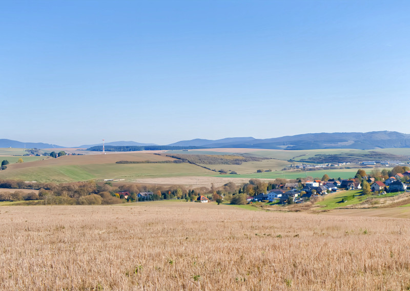 Pozemok na záhradu, potenciálne stavebný (374 m2) Lieskovany