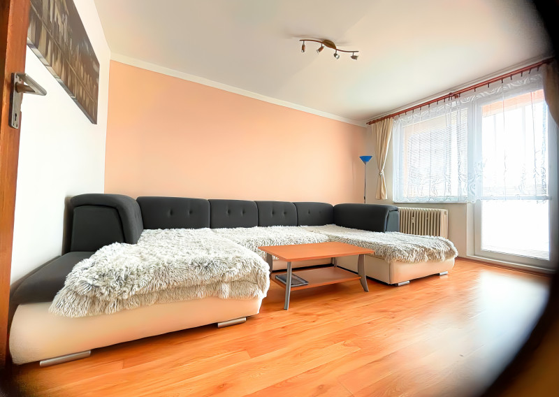 PRENÁJOM! Byt 3+1  (68 m2) s balkónom  na sídl. Mier v Sp. Novej Vsi