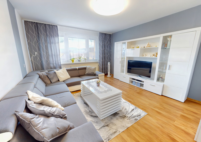 Byt 3+1 (73 m2) s loggiou sídl. Západ I. SNV